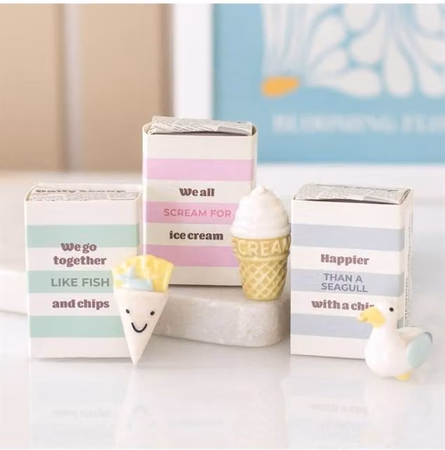 KDMD Seagull and Ice Cream Ceramic Token Gift Set in Beige and Multicolour with Display Box