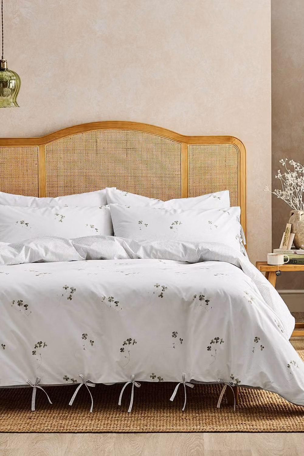 CHRISTY Clover Romantic Floral Cotton Percale Bow-Tied Duvet Cover Set, White, W/D/H: 180 x 200 cm – 3