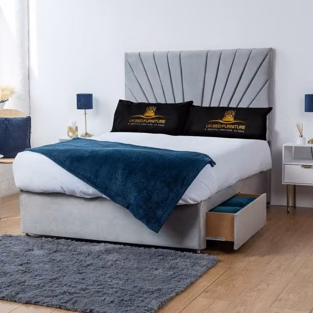 UK Bed Furniture Sunrise Divan Bed with 4 Drawers and 26 Inch Headboard in Silver, W/D/H: 120 x 200 cm