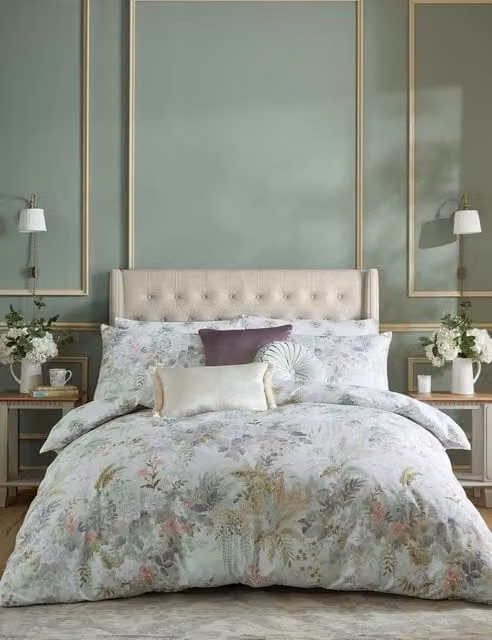 Laura Ashley Linlithgow Floral Reversible Pure Cotton Bedding Set, Multicolour, W: 140 cm, L: 200 cm
