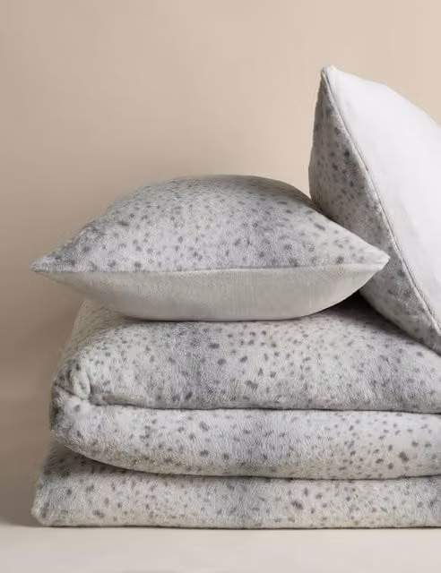 M&S Snow Leopard Faux Fur Reversible Bedding Set, Grey Mix, W/D/H: 90 x 190 cm