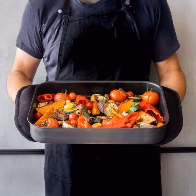 MasterClass Hard Anodised Non-Stick Rectangular Roasting Dish, Black, 37 cm