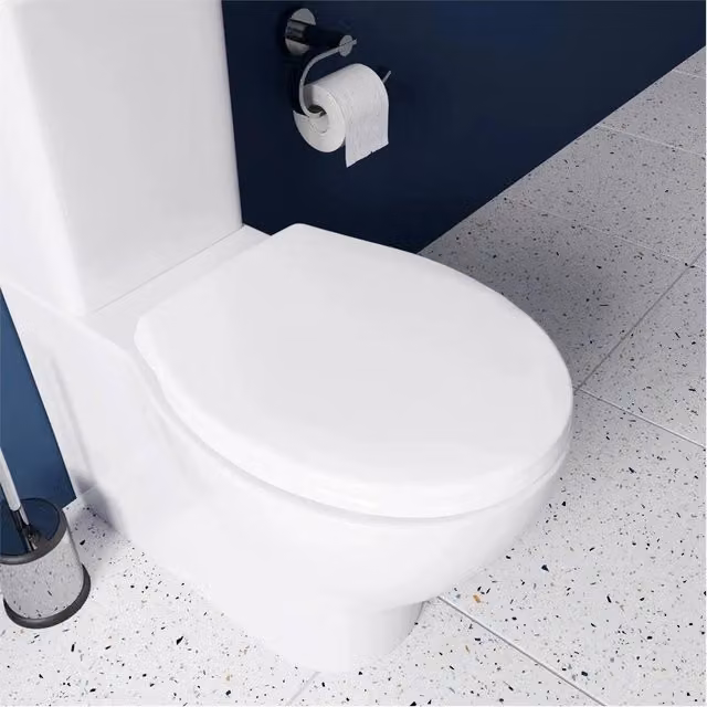Croydex Nordara Anti-Bacterial Soft Close Toilet Seat with Quick Hinges in White