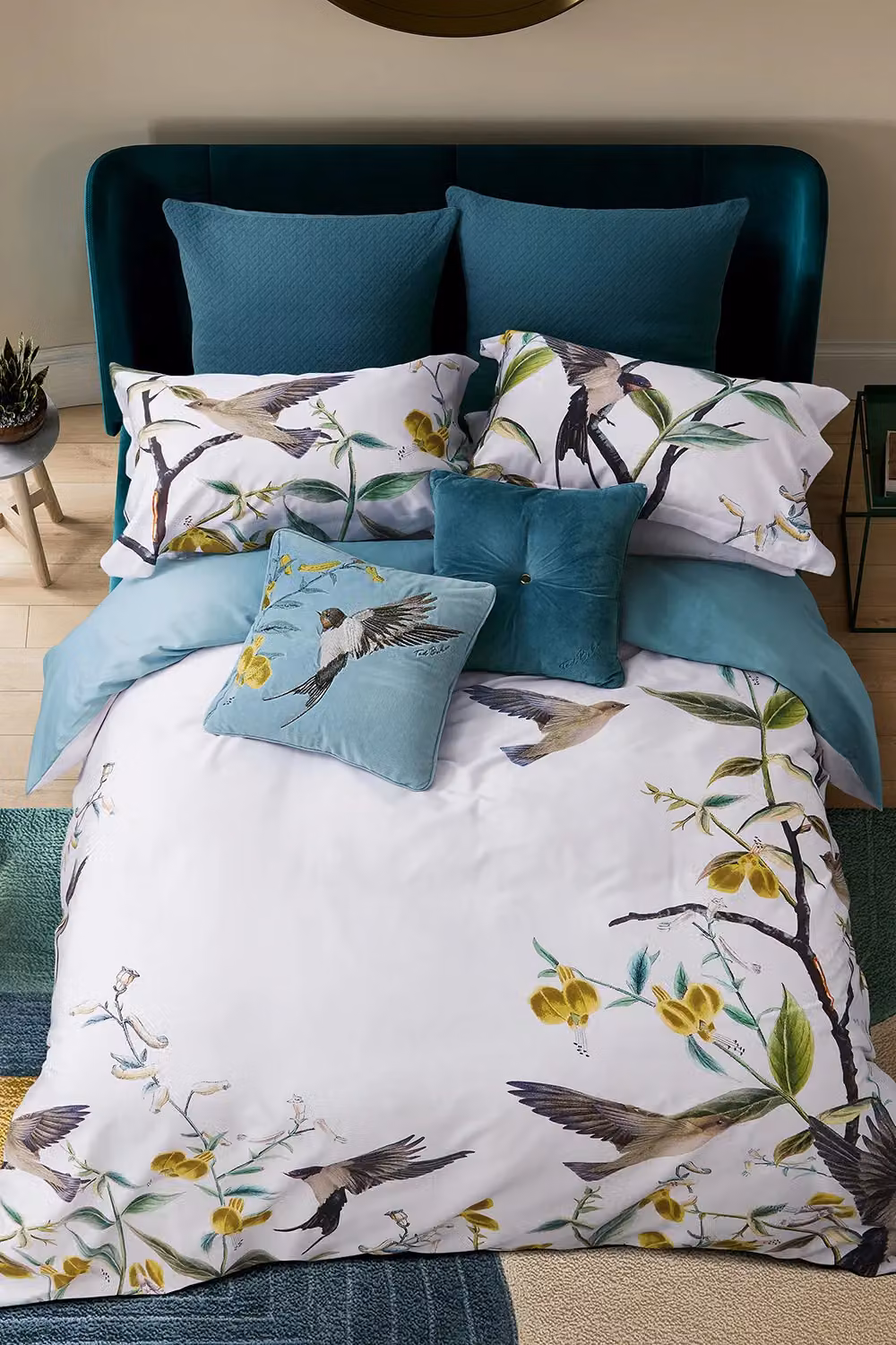 Ted Baker Botanical Birds Reversible Mako Satin Cotton Duvet Cover and Pillowcase Set, Multicolour, W: 140 cm, L: 200 cm – 2