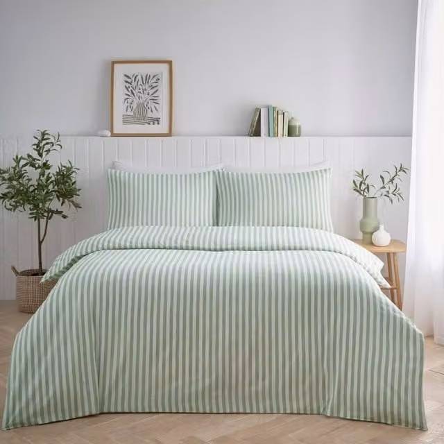 HomeSpace Direct Striped Duvet Cover Set in Green