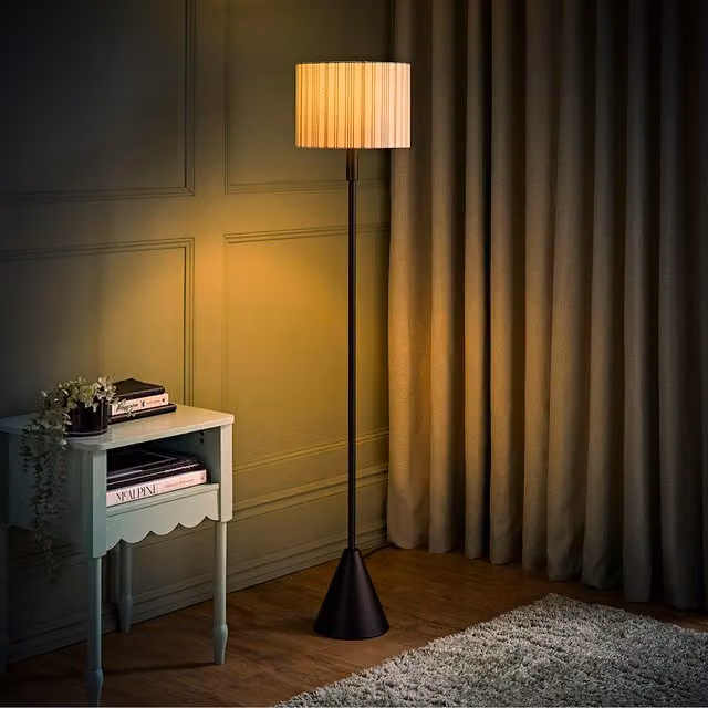 ValueLights Mitch Triangle Floor Lamp with Beige Linen Stripe Drum Shade and LED Bulb, Black