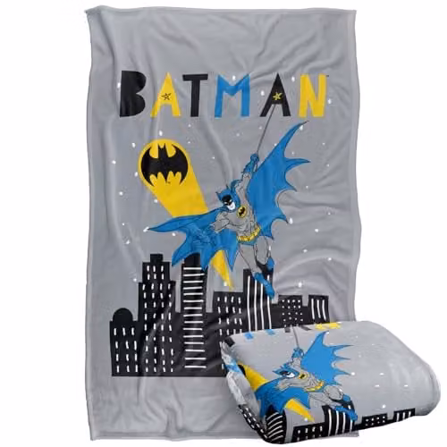 Warner Bros. Batman Swinging Over City Super Soft Fleece Throw Blanket, Multicolour, W: 91.44 cm x L: 147.32 cm