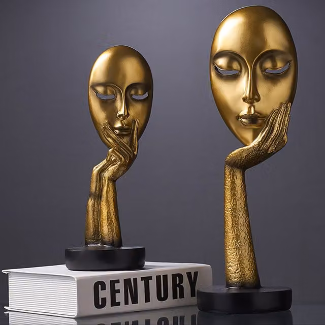Livingandhome Creative Thinking Face Figurine Sculpture, Gold, Height: 29 cm