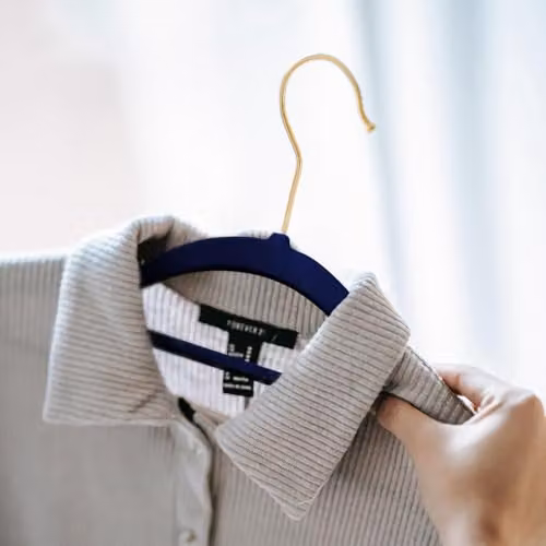 KEPLIN Non-Slip Velvet Flocked Clothes Hangers with Swivel Hook and Space-Saving Design, Blue, 20 Pack – 7
