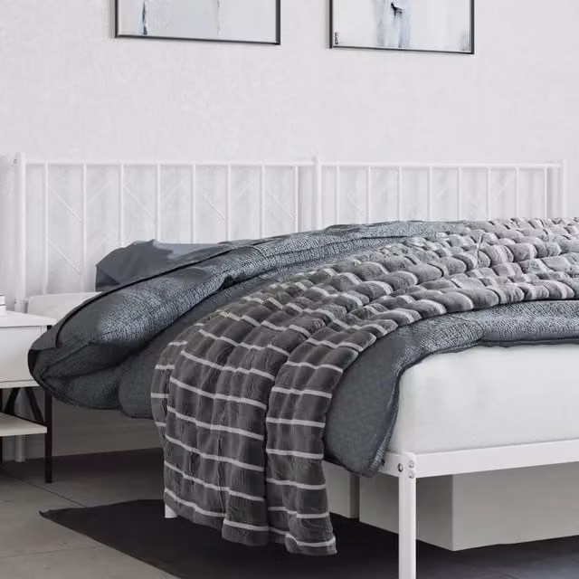 Berkfield Home Classic Metal Headboard in White, 200 cm