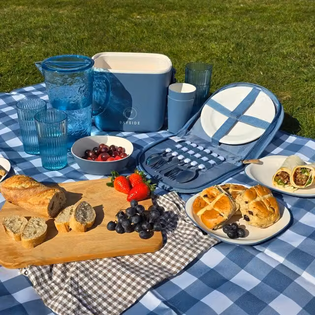 Bayside 16 Piece Blue Plastic Dinner Set, Microwave and Dishwasher Safe