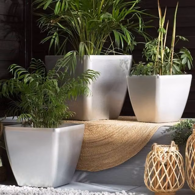 Wyld and Coco Silver Fibre Clay Planter Set of 2, W: 42 cm, D: 42 cm, H: 41 cm – 1