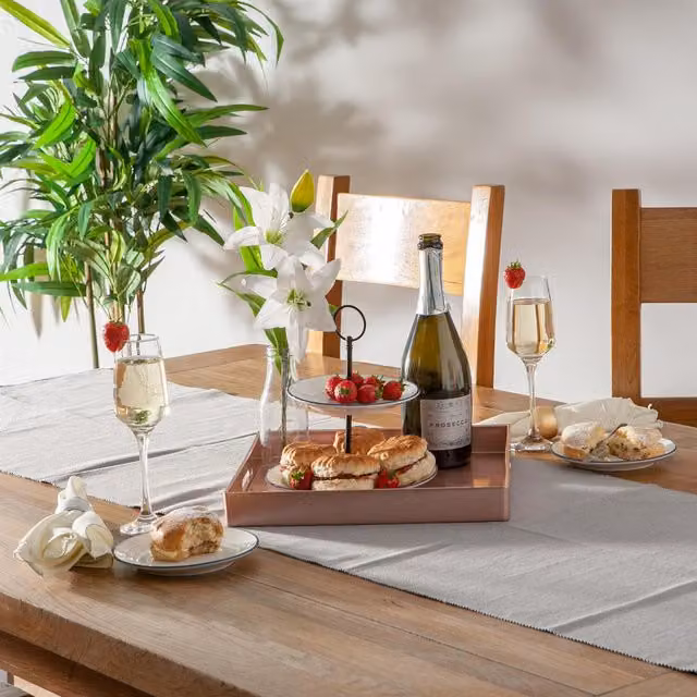 Argon Tableware Square Melamine Serving Tray in Gold and Pink, W: 33 cm, H: 4 cm