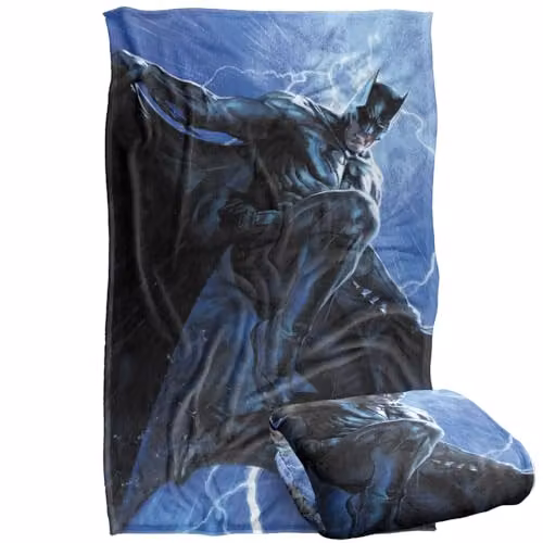 Warner Bros. Batman Leaping Down Super Soft Silky Touch Fleece Throw Blanket, Multicolour, W: 91.44 cm x L: 147 cm