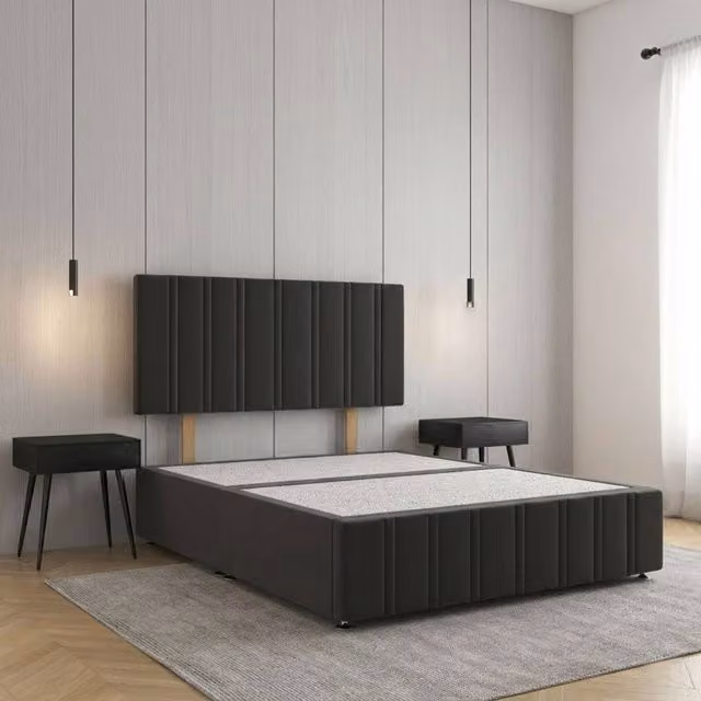 REGIONAL FURNISHINGS Plush Velvet Double Divan Bed with 24 inch Headboard and Footboard in Black, W/D/H: 140 x 200 cm