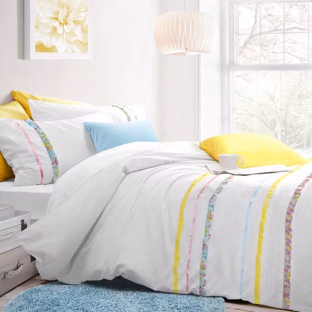 Velosso Floral Cotton Duvet Cover and Pillowcase Set in White, Pink, Blue and Yellow, W: 140 cm, H: 200 cm