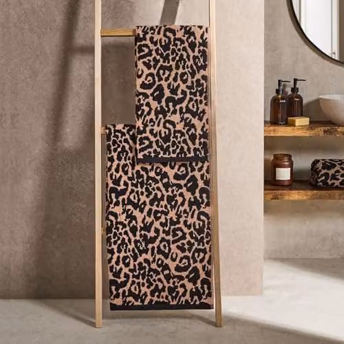 OHS 2 Piece Leopard Print Cotton Bath Towel Set in Beige, W/H: 70 x 115 cm – 2