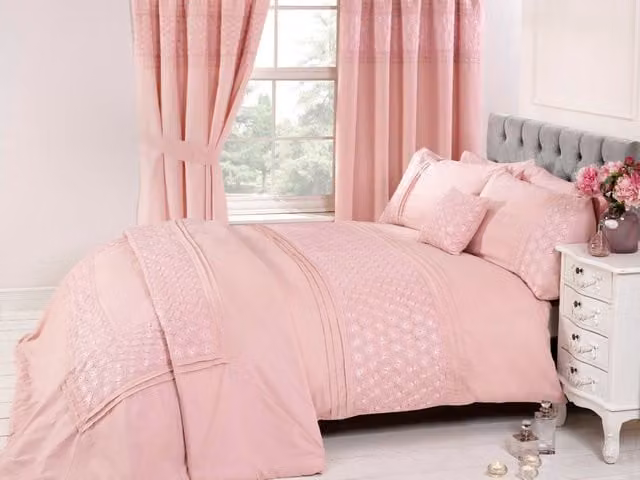 Rapport Home Everdean Polycotton Duvet Cover and Pillowcase Set in Pink, Super King, 200 x 200 cm