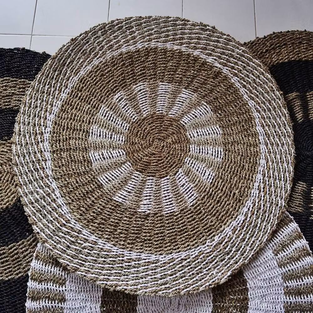 Serenityy Round Woven Seagrass Rug in White and Beige, W: 200 cm, D: 100 cm – 3