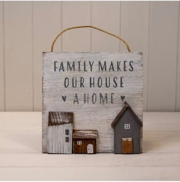 KDMD White Rustic Wooden Tabletop Home Sign Family Makes Our House A Home
