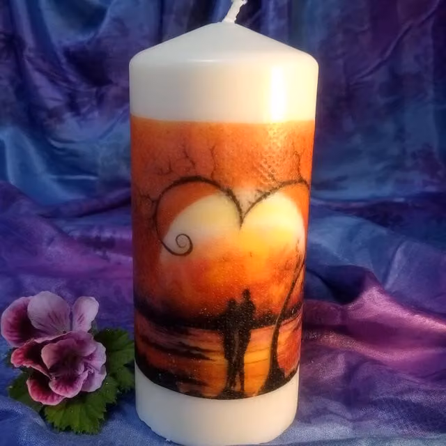 Viki Love and Kisses 1 Pillar Candle in White and Multicolour