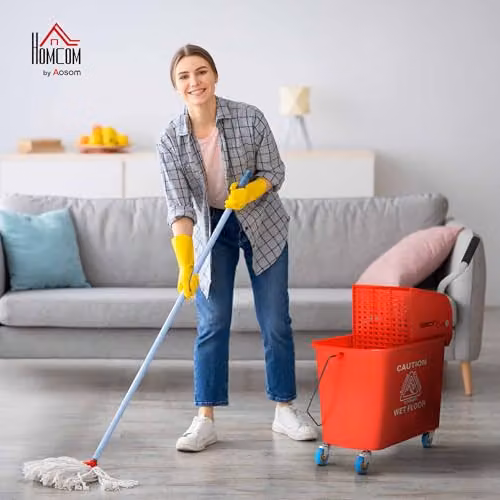 HOMCOM 20L Compact Plastic Mop Bucket with Wringer and Wheels in Red – 2