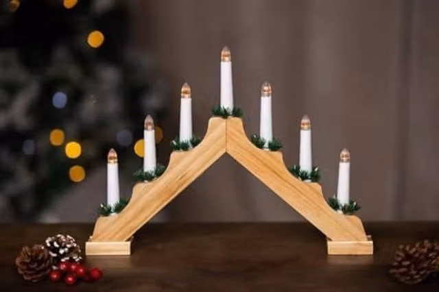 Marco Paul Classic Christmas Candle Bridge in Brown Wood with Taper Flicker Effect