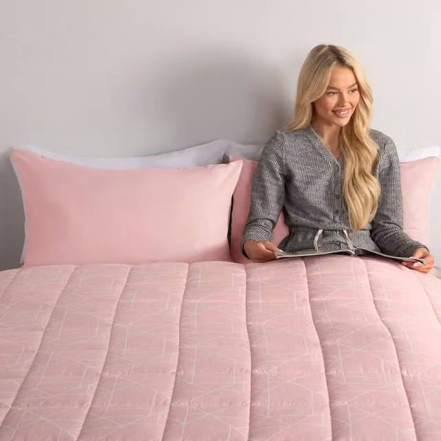 OHS Geo Print Weighted Blanket Throw in Blush Pink, Quilted Microfibre with Micro Glass Beads