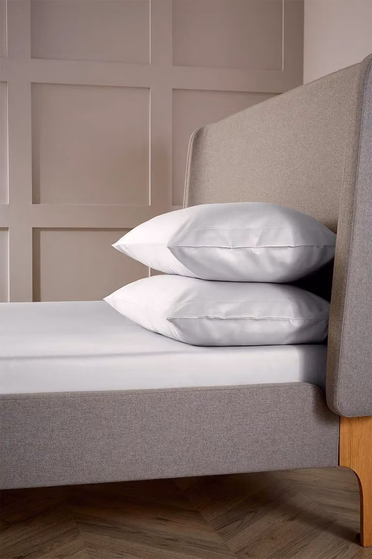 Christy 400TC Luxury Cotton Mako Satin Plain Dye Fitted Sheet in Grey, 200 x 200 cm