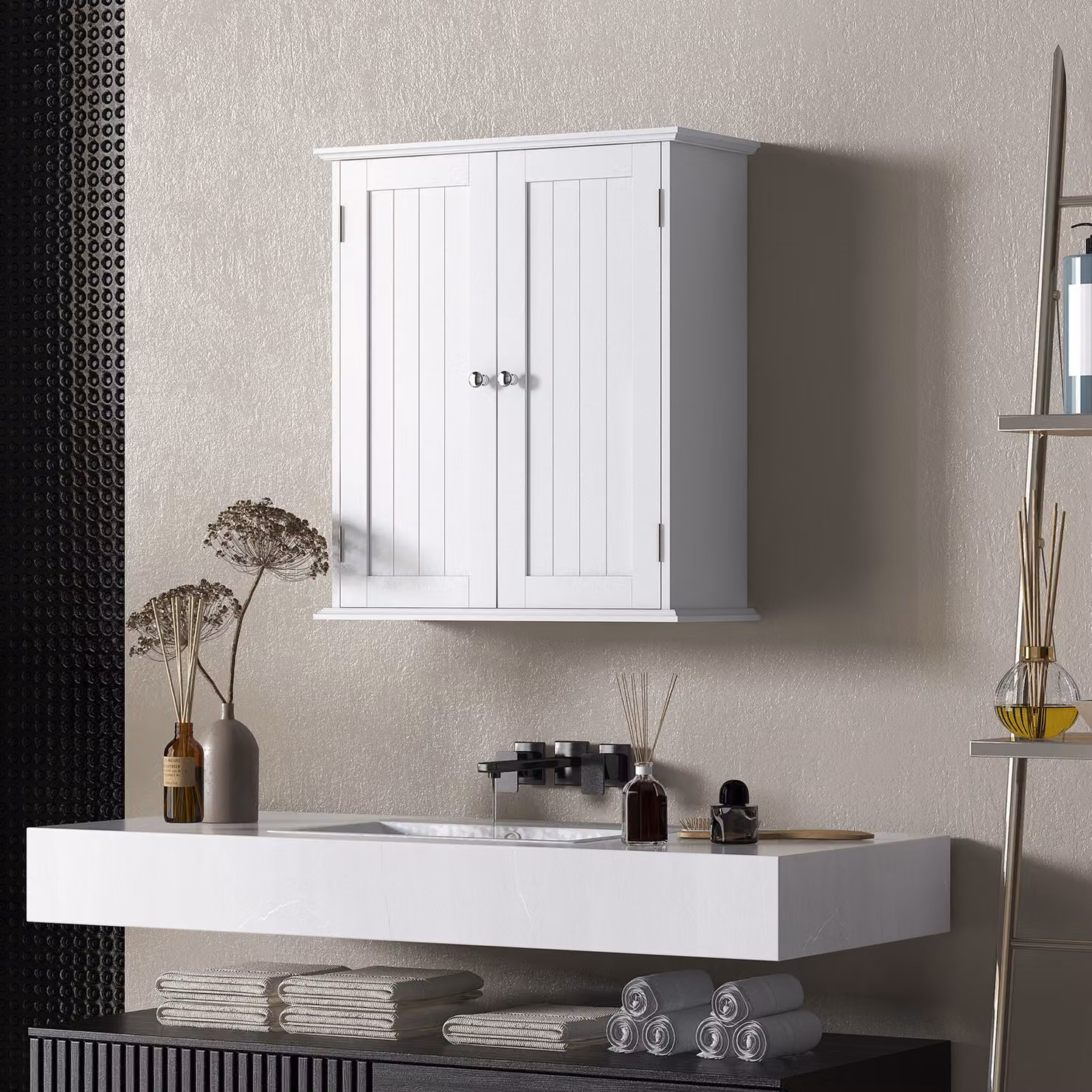 HOMCOM Modern White Wall-Mounted Bathroom Storage Cabinet with Hinged Doors and Internal Shelves – 2