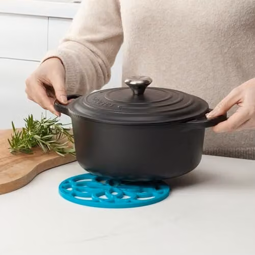 Zeal Silicone Round Geometric Trivet Mat in Blue, Diameter: 18 cm – 2