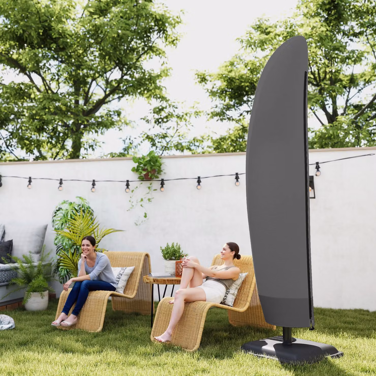 Outsunny Black PVC-Coated Polyester Cantilever Parasol Cover – 8