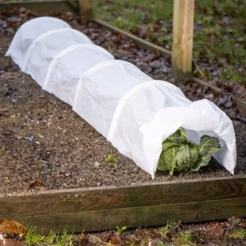 Garden Gear Fleece Greenhouse Grow Tunnel 3m Plant Protection Cover with Galvanised Steel Hoops and Drawstring Ends in White – 5