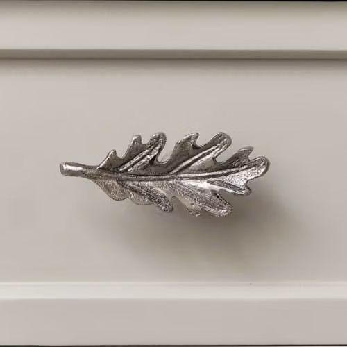 Melody Maison Polished Silver Oak Leaf Drawer Knob