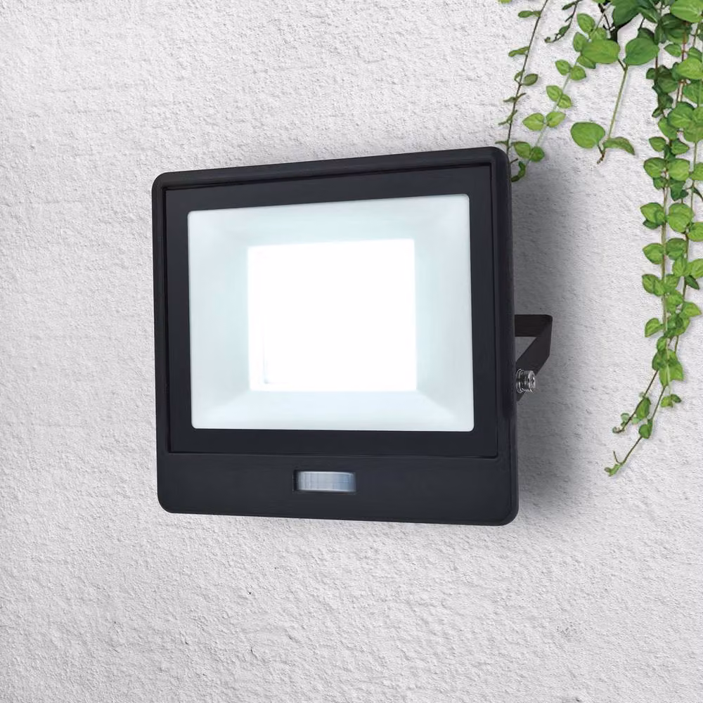 Harper Living 50W LED Outdoor PIR Floodlight with Motion Sensor, 4300 Lumen, 6500K Cool White, IP65 Waterproof, Black – 8
