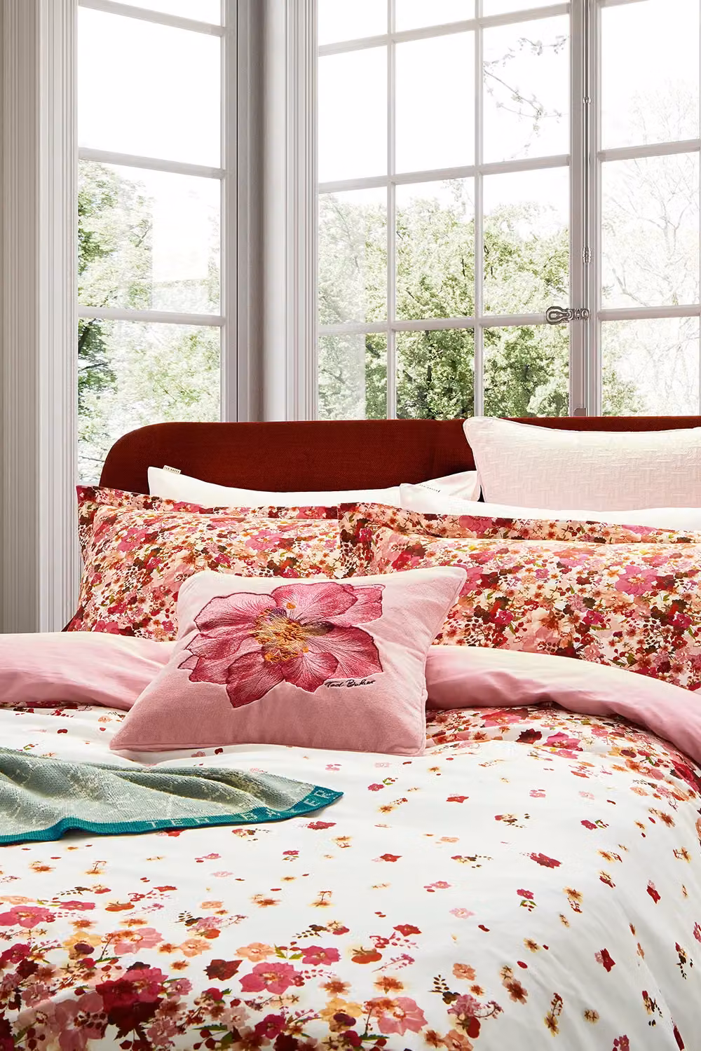 Ted Baker Floral Mako Satin Cotton Duvet Cover and Pillowcase Set, Multicolour, W: 140 cm, L: 200 cm – 2
