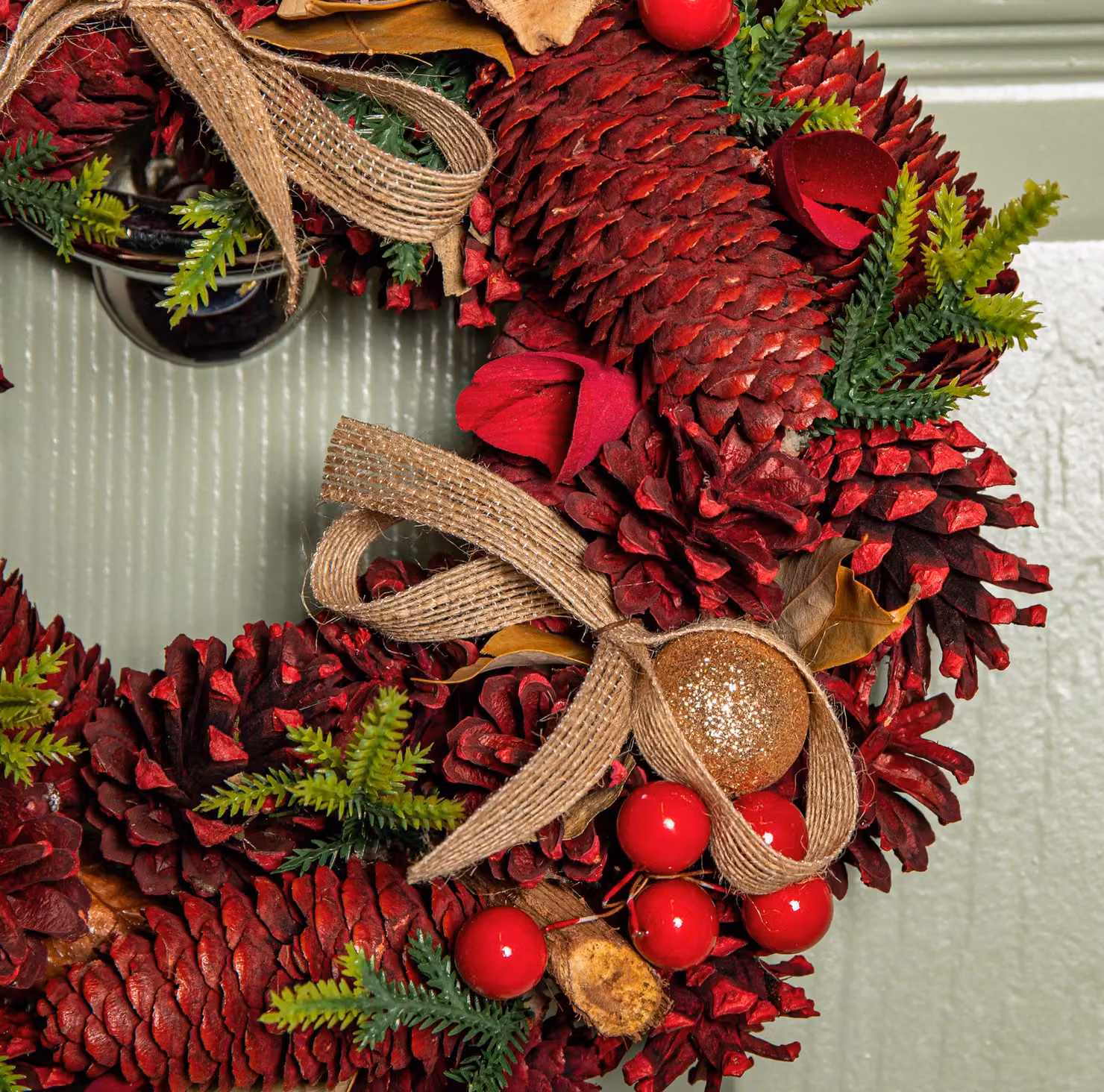 Samuel Alexander Red and Gold Floral Christmas Hanging Wreath, Diameter: 30 cm – 3