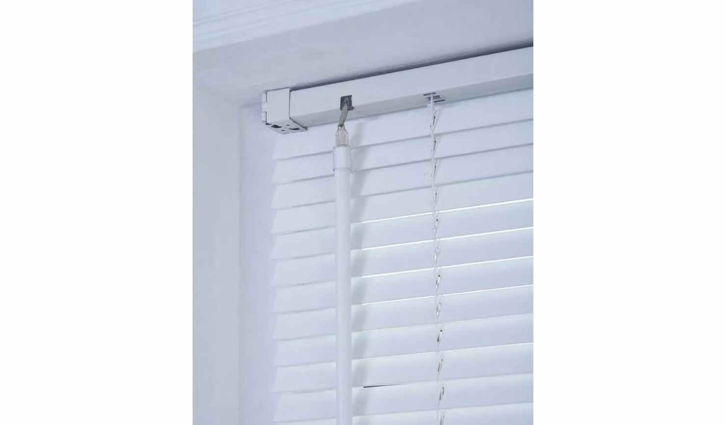 Little Black Book 25mm White Basswood Venetian Blind W/H: 160 x 160 cm