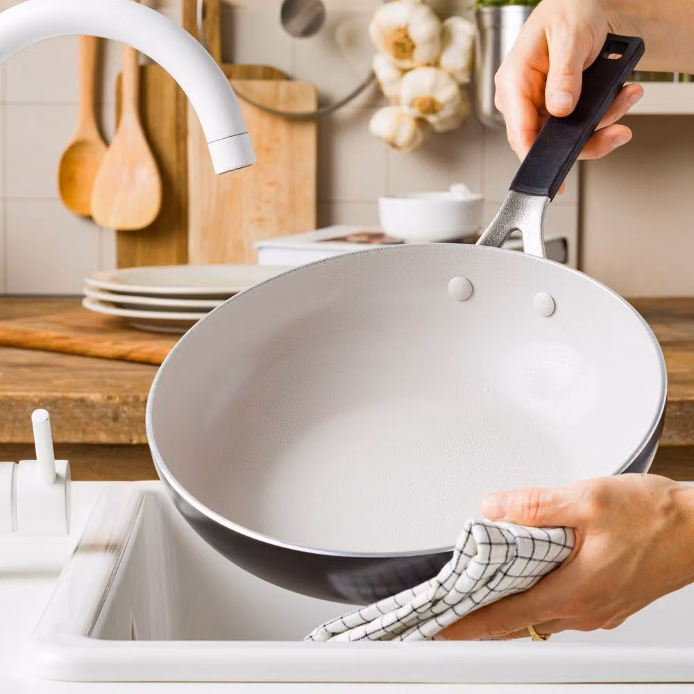 KitchenAid Matt Black Aluminium Wok with Ceramic Coating, 28 cm – 5