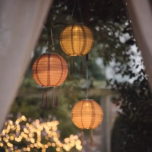 Lights4fun Set of 3 Lucena Tassel Solar Lanterns with Warm White LEDs in Multicolour – 4
