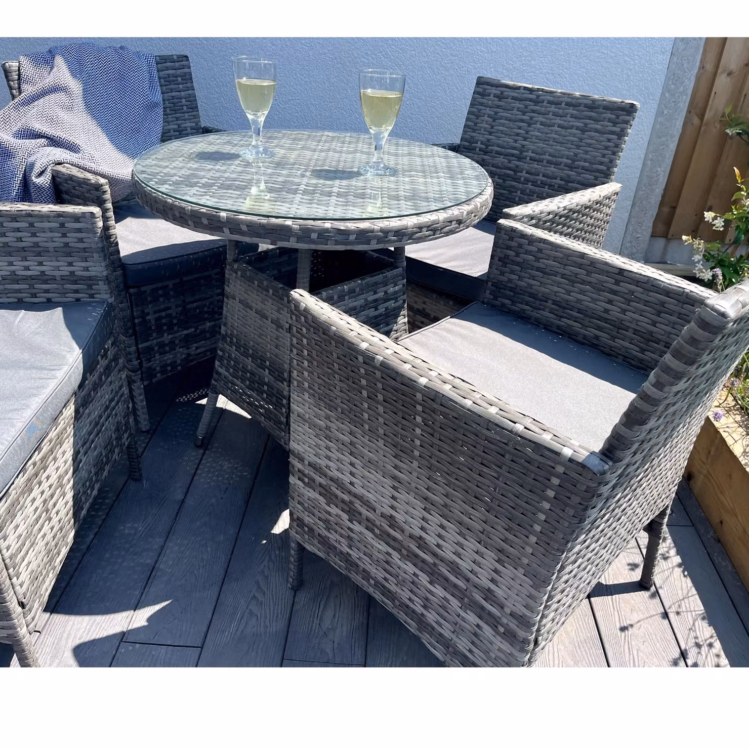 Amazon Basics 5-Piece Round Rattan Wicker Garden Dining Set with Glass Table in Grey – 3