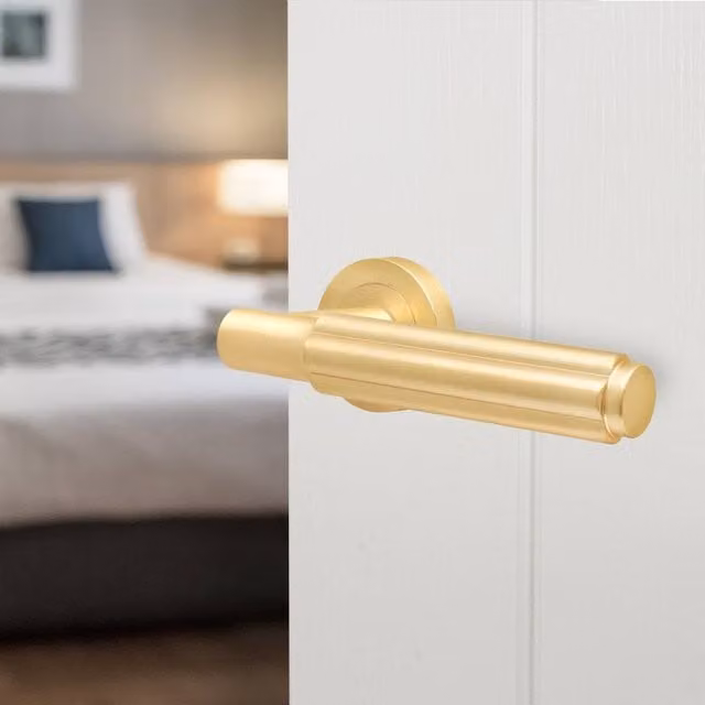 AFIT Satin Brass Fire Door Handle Internal Lever On Rose in Gold, 150 x 150 mm – 1