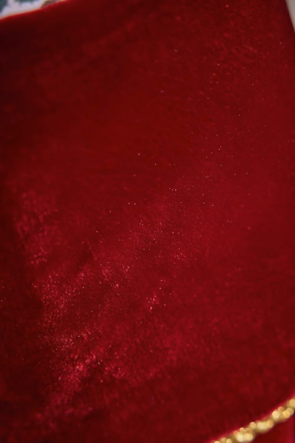 Dibor Set of 4 Red Knightsbridge Velvet Christmas Stockings with Gold Details – 3