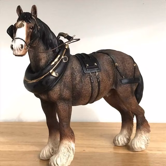 Leonardo Brown Bay Shire Cart Heavy Horse In Harness Figurine, Length: 23 cm