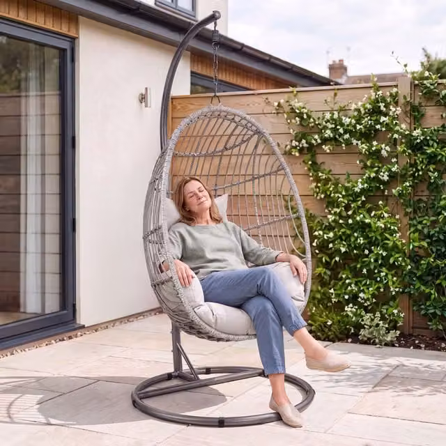Charles Bentley Freestanding Egg Hanging Swing Chair with Cushions in Grey, W/D/H: 95 x 80 x 195 cm