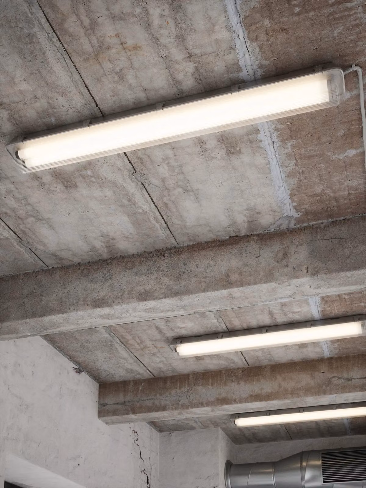 Nordlux Works IP65 LED Outdoor Batten Light, Grey, 4000K Cool White, G13 Mains Surface Mount – 3