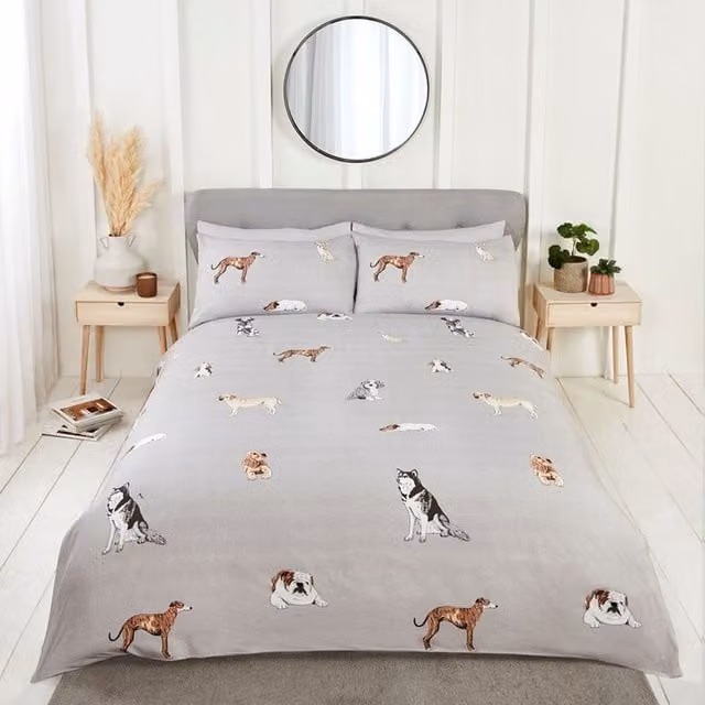 Rapport Home Paws & Tails Reversible Microfibre Duvet Cover and Pillowcase Set in Grey, W/D/H: 180 x 200 cm and 50 x 75 cm