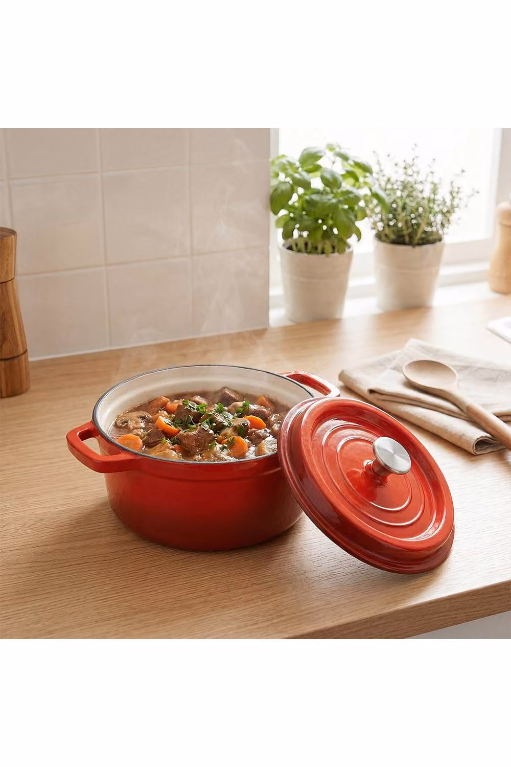 Living and Home Red Enamelled Cast Iron Dutch Oven Casserole Pot with Glass Lid, 5 L – 2