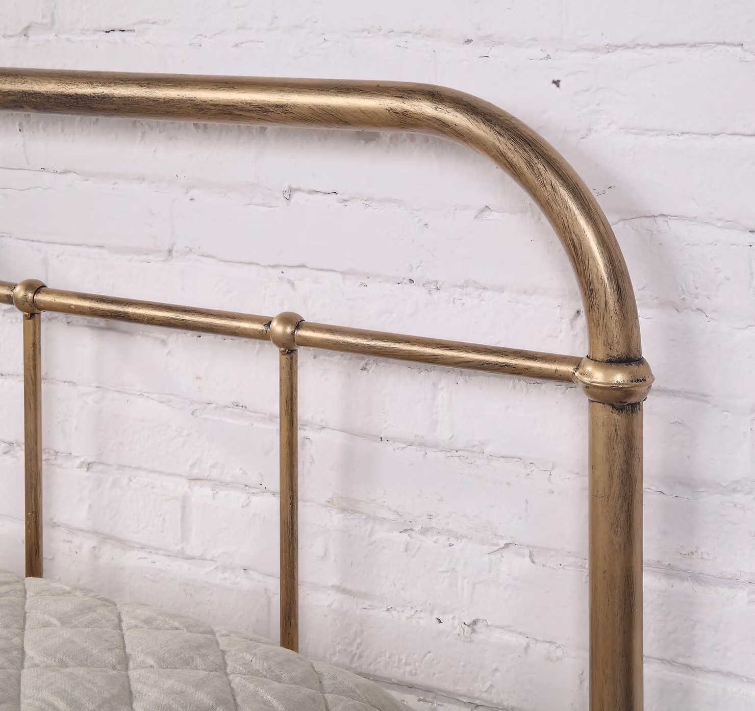 Flintshire Furniture Ltd Oakenholt Classic Metal Bed Frame in Bronze and Gold, W/D/H: 180 x 200 cm – 2