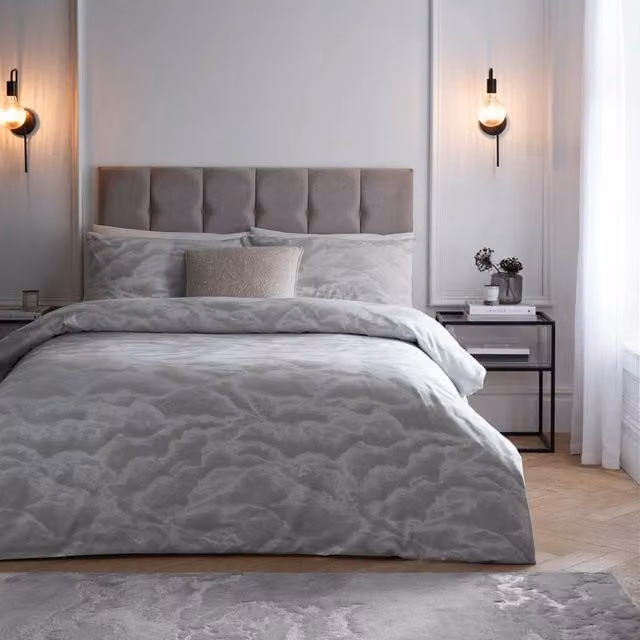 Paoletti Ellora Silver Jacquard Reversible Duvet Cover Set, W/D/H: 200 x 200 cm